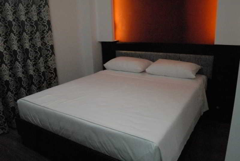 New Heaven Hotel Sarande Bagian luar foto